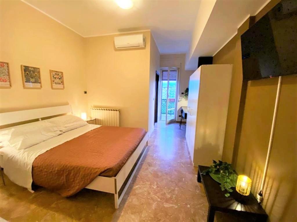 Casa Viola A 900 Mt Dalla Staz. Centrale Pescara Luaran gambar